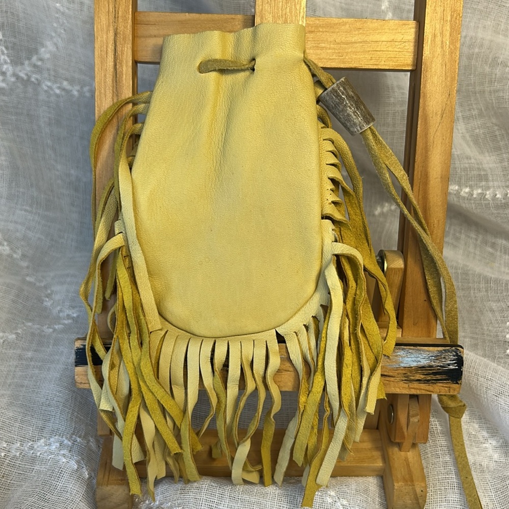 NWOT handmade Deer skin pull coin/stone pouch coin purse with horn lock